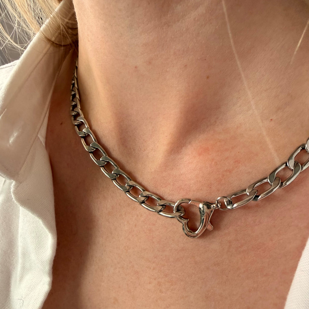 Sorelle Cuban Heart Necklace